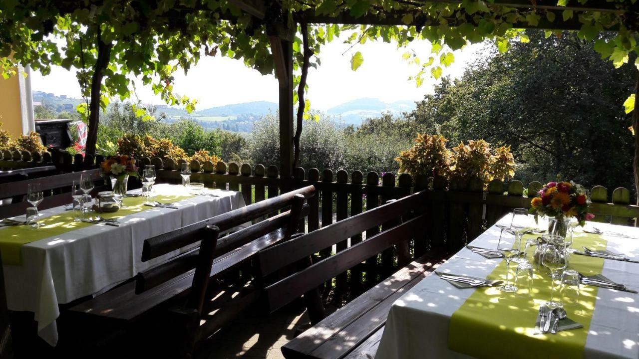 Weingut Stoff Bed & Breakfast Kitzeck im Sausal Luaran gambar