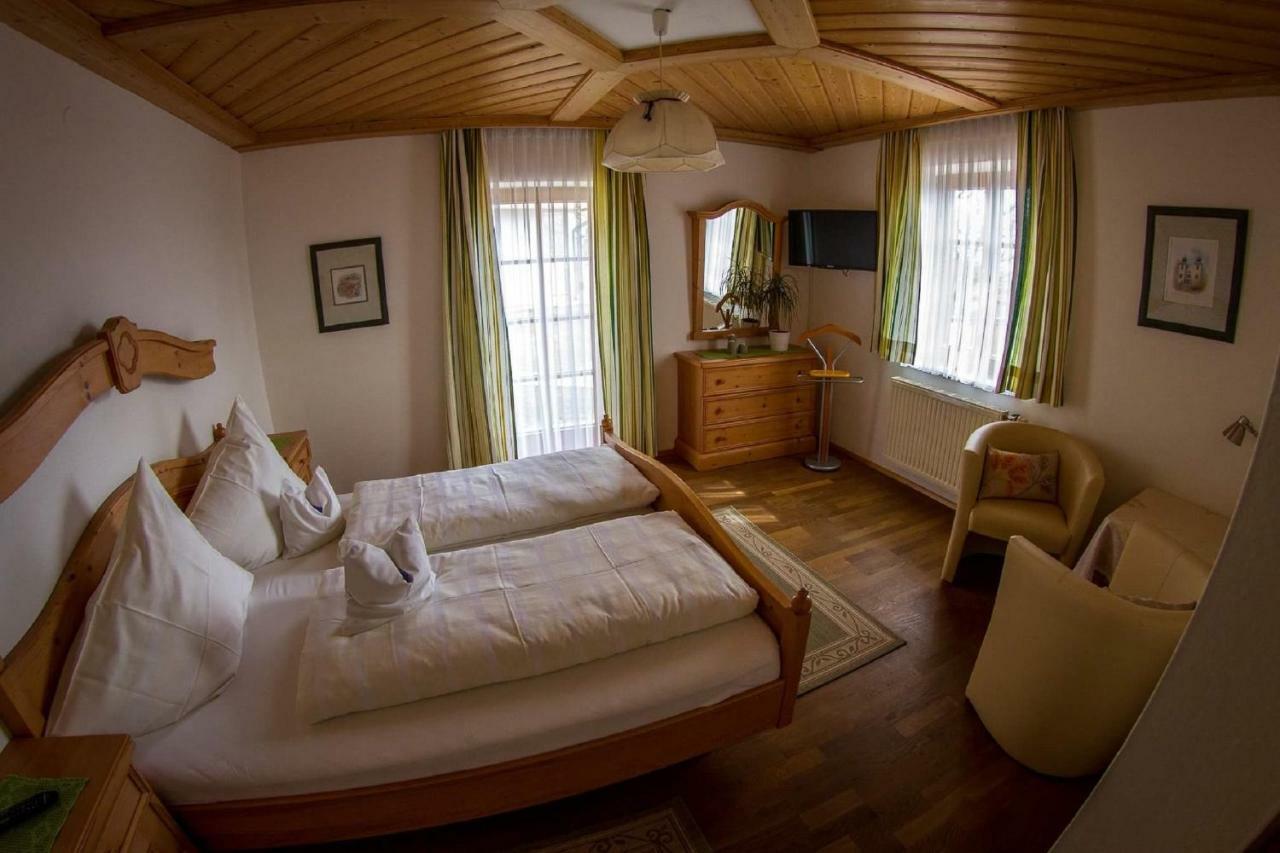 Weingut Stoff Bed & Breakfast Kitzeck im Sausal Luaran gambar