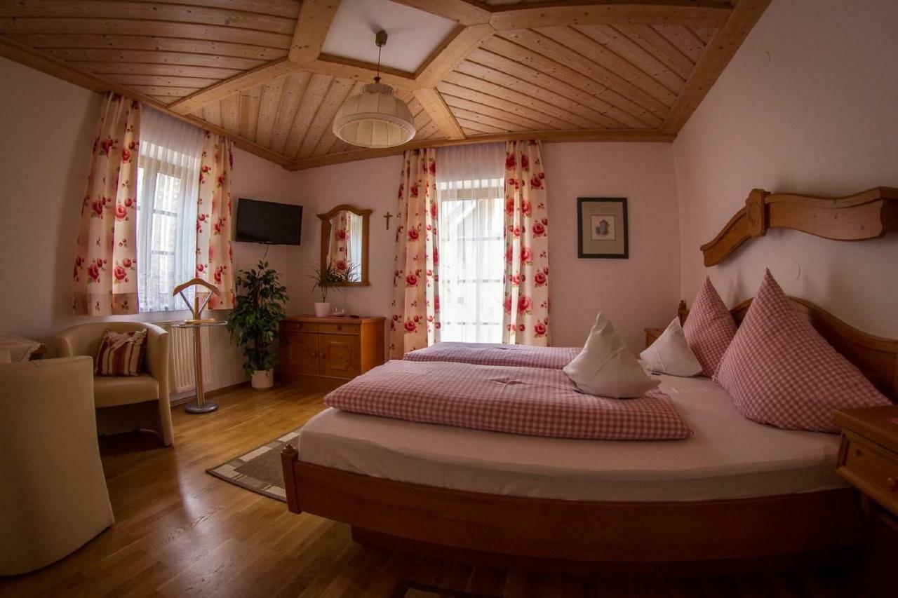 Weingut Stoff Bed & Breakfast Kitzeck im Sausal Luaran gambar