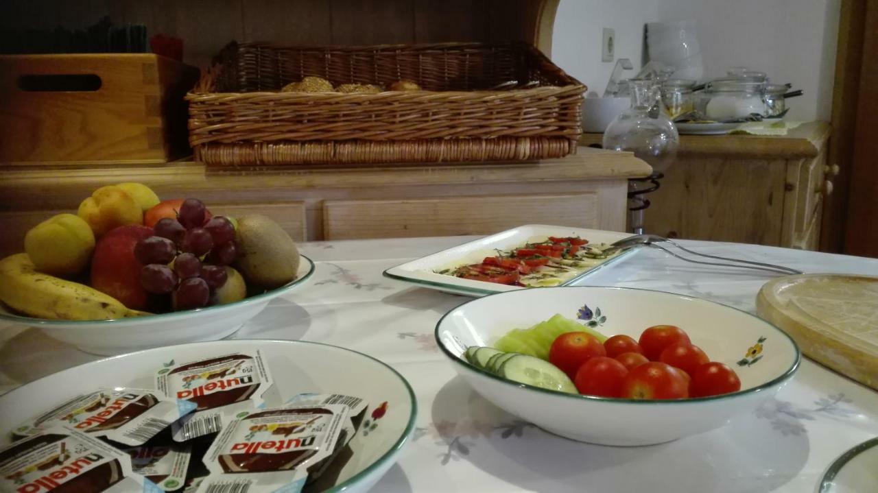 Weingut Stoff Bed & Breakfast Kitzeck im Sausal Luaran gambar
